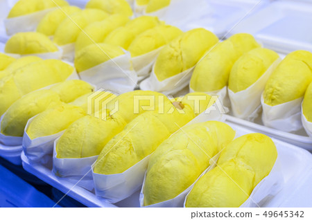 Peeled durian for sale at the fruit market 49645342