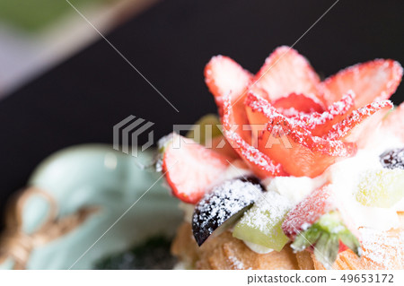 美味草漿糕來來日本。年糕的上表面新鮮。 49653172