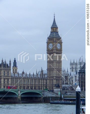 Rainy london Rainy london 49655108