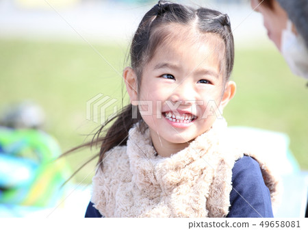 Children going to the park 49658081