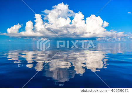 Beautiful clouds over ocean Beautiful clouds over ocean 49659071