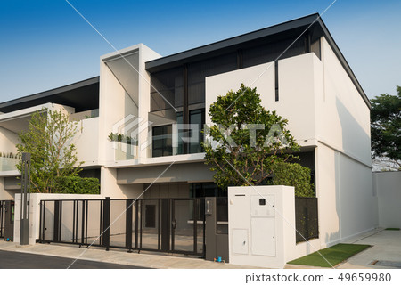 New luxury house for sale or rent. 49659980
