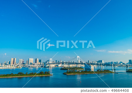 Beautiful architecture building cityscape of tokyo city with rainbow bridge 49664408