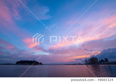 Sunset of Shonan Enoshima, Kamakura Kushigosu Sunset of Shonan Enoshima, Kamakura Kushigosu 49665324