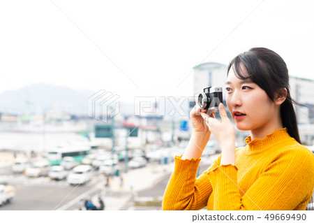 女子旅行站天文台相機女性 女子旅行站天文台相機女性 49669490