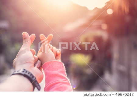 couple lover hand mini heart sign symbol love couple lover hand mini heart sign symbol love 49670217