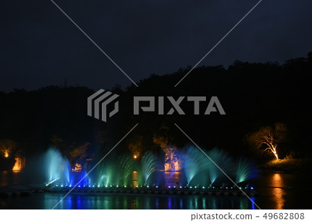 新店碧潭水舞 49682808