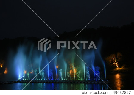 新店碧潭水舞 49682897