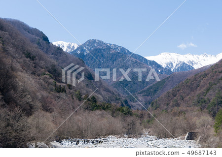 駒根市小田流域和雪山 49687143