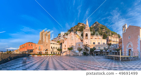 Piazza IX Aprile, Taormina, Sicily, Italy 49691499