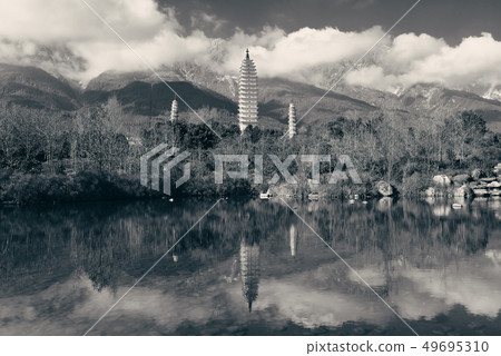 Dali pagoda Dali pagoda 49695310