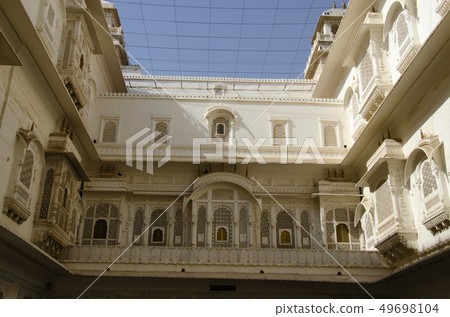 Decorative inner walls of Junagarh Fort, Bikaner Decorative inner walls of Junagarh Fort, Bikaner 49698104