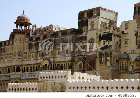 Decorative outer wall of Junagarh Fort, Bikaner Decorative outer wall of Junagarh Fort, Bikaner 49698555