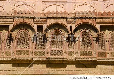 Decorative inner walls of Junagarh Fort, Bikaner Decorative inner walls of Junagarh Fort, Bikaner 49698569