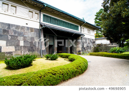 Tokyo Imperial Palace The gate inside Hirakawamon 49698905