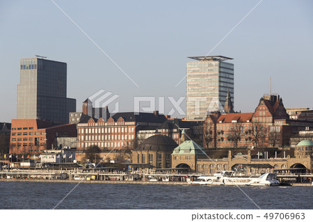 City panorama view of Hamburg, Germany 49706963