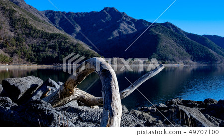 Lakeside 49707100