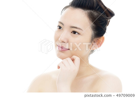年輕女性的美麗形象 年輕女性的美麗形象 49709009