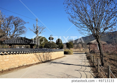 Landscape of Andong and River Maul where traditional houses line up [Korea, Andong] 49713133