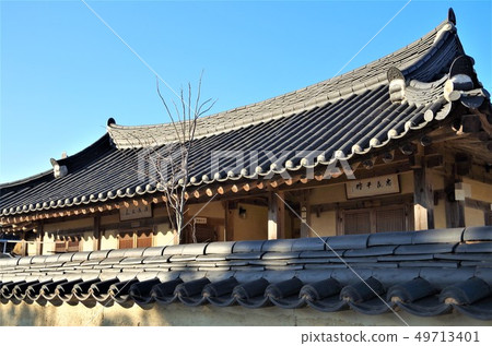 World Heritage / Andong, River Traditional Architecture in Korea [Andong, Korea] 49713401