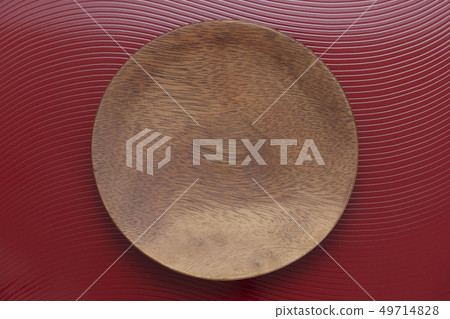 骨盆和木碗（頂視圖）/著名的盤子/小盤子 49714828