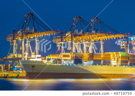 Container ship unloaded Container ship unloaded 49719750