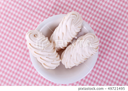meringue 49721495