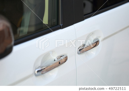Sliding door (Passenger car Light vehicle Transportation Transportation Parking Parking rental car High-roof wagon) 49722511