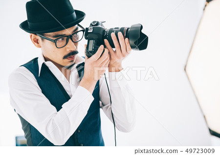 Creative Photographer 49723009