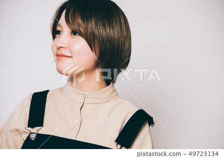 Woman portrait fashion 49723134