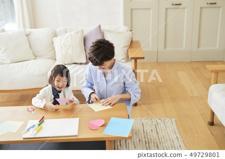 父母和孩子的生活方式 49729801