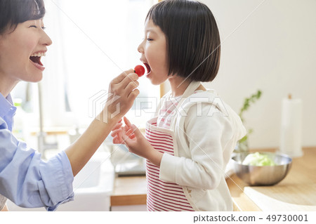 Parent and child lifestyle Parent and child lifestyle 49730001