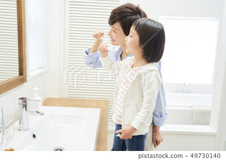 Parent and child lifestyle Parent and child lifestyle 49730140