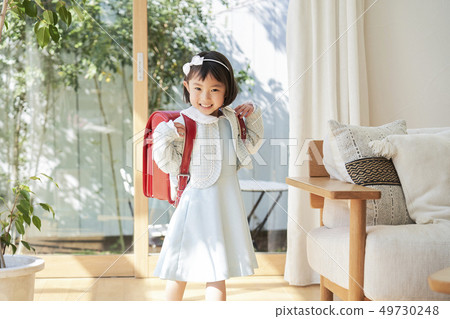 兒童女孩入場 49730248