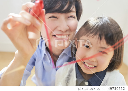 Parent and child lifestyle 49730332