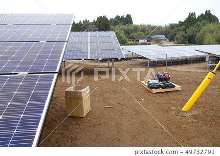 太陽能發電廠建築工地 太陽能發電廠建築工地 49732791