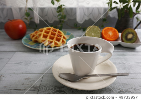 Healthy breakfast 49735957