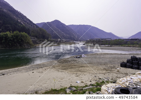 岡山縣高橋市的通道高橋河與納里瓦河的交匯處 49743584