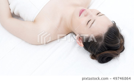 年輕女性的審美形象 年輕女性的審美形象 49746864