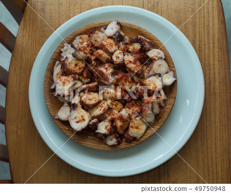 octopus in Galician style 49750948