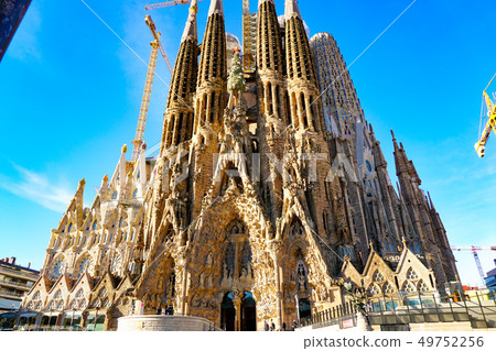 聖家堂正在建設中 49752256