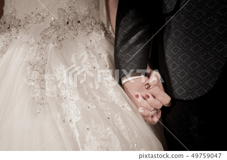 幸福的新娘和新郎牽手,浪漫,婚禮,婚禮,婚禮,舞會禮服, 幸福的新娘和新郎牽手,浪漫,婚禮,婚禮,婚禮,舞會禮服, 49759047