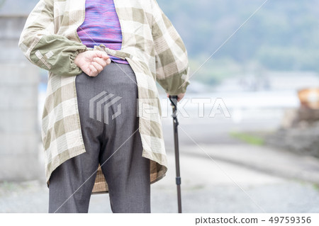 老人腰痛 老人腰痛 49759356