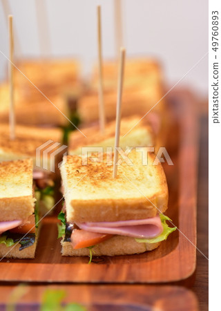 三明治，火腿三明治，手指食品，甜點，小吃，早午餐 49760893