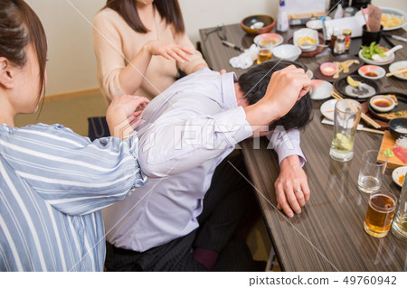 醉酒和粗暴的男人 醉酒和粗暴的男人 49760942