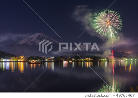 Lake Kawaguchi Fireworks 49763407