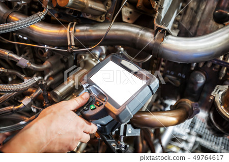 Inspection of a gas turbine engine using a Video 49764617