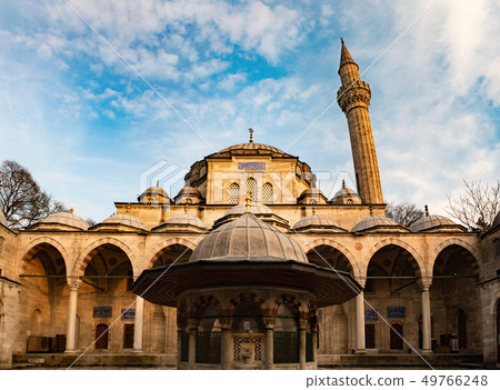 The New Mosque Yeni Valide Camii The New Mosque Yeni Valide Camii 49766248