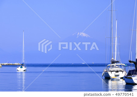Moroi Bay (early summer) Moroi Bay (early summer) 49770541