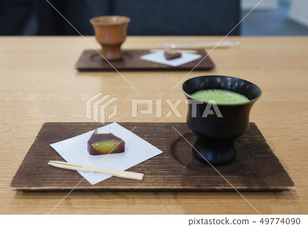 Japanese sweets tea 49774090